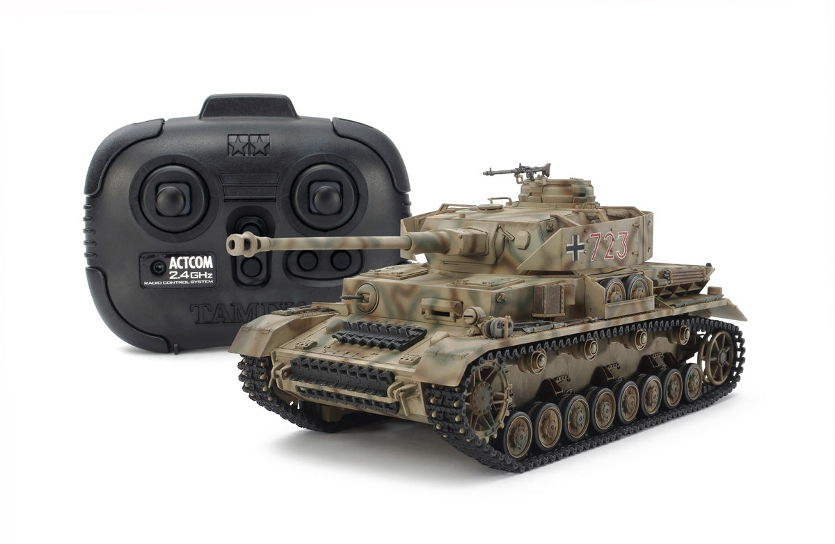 Tamiya 1/35 Panzerkampfwagen IV AUSF.J with Control Unit RC Tank Kit
