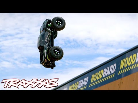 TRAXXAS XMAXX 8S BRUSHLESS MONSTER TRUCK (ORANGE-X ) RTR *SOLD OUT*